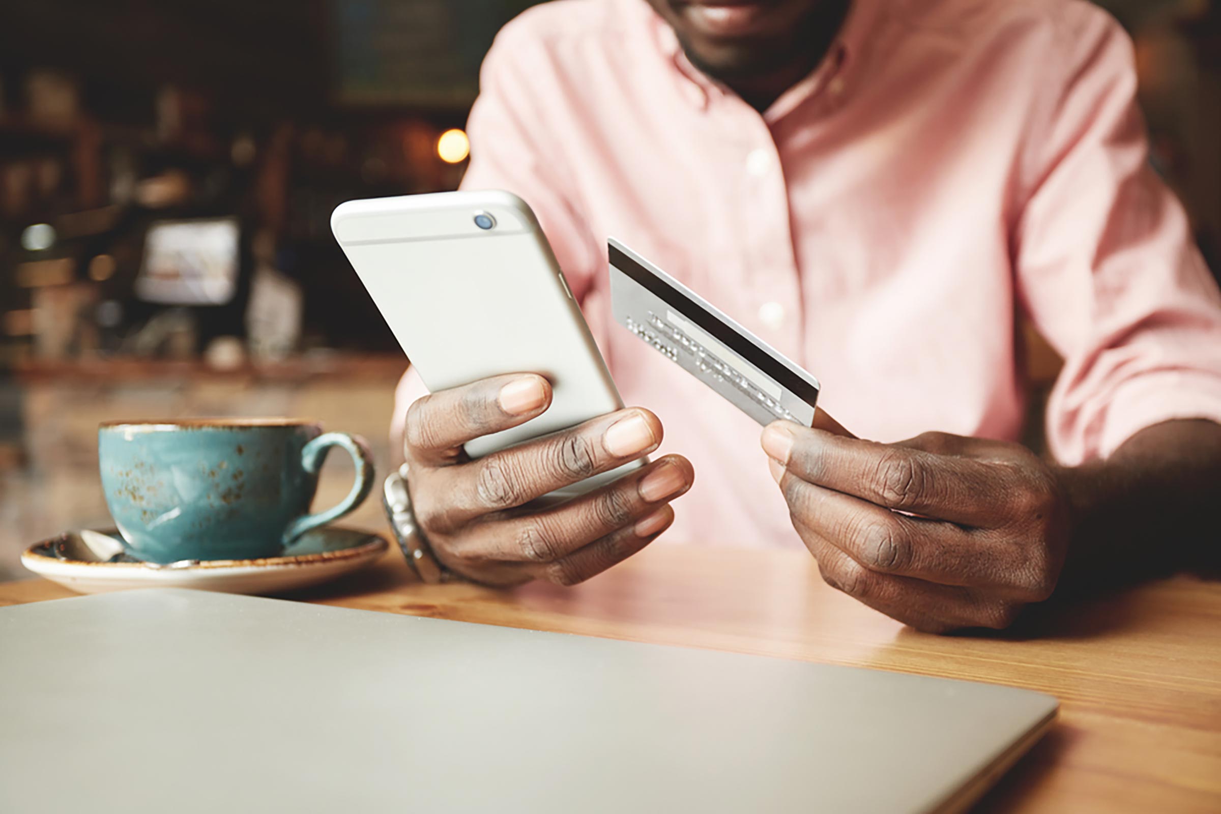 08_creditcard_Times-to-Never-Ever-Use-Your-Credit-Card-for-Payment_435536971_WAYHOME-studio 6 Steps Every FBA Business Needs To Take NOW to Survive in a Crisis