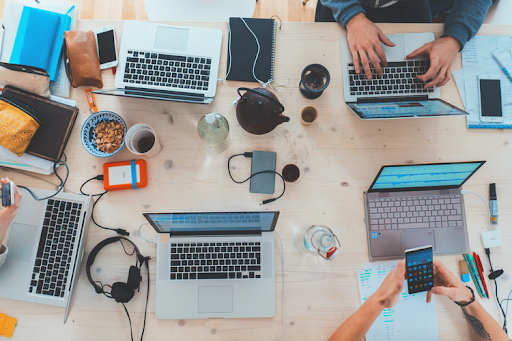 w2 Industries that Thrive Best in the eCommerce Landscape 1